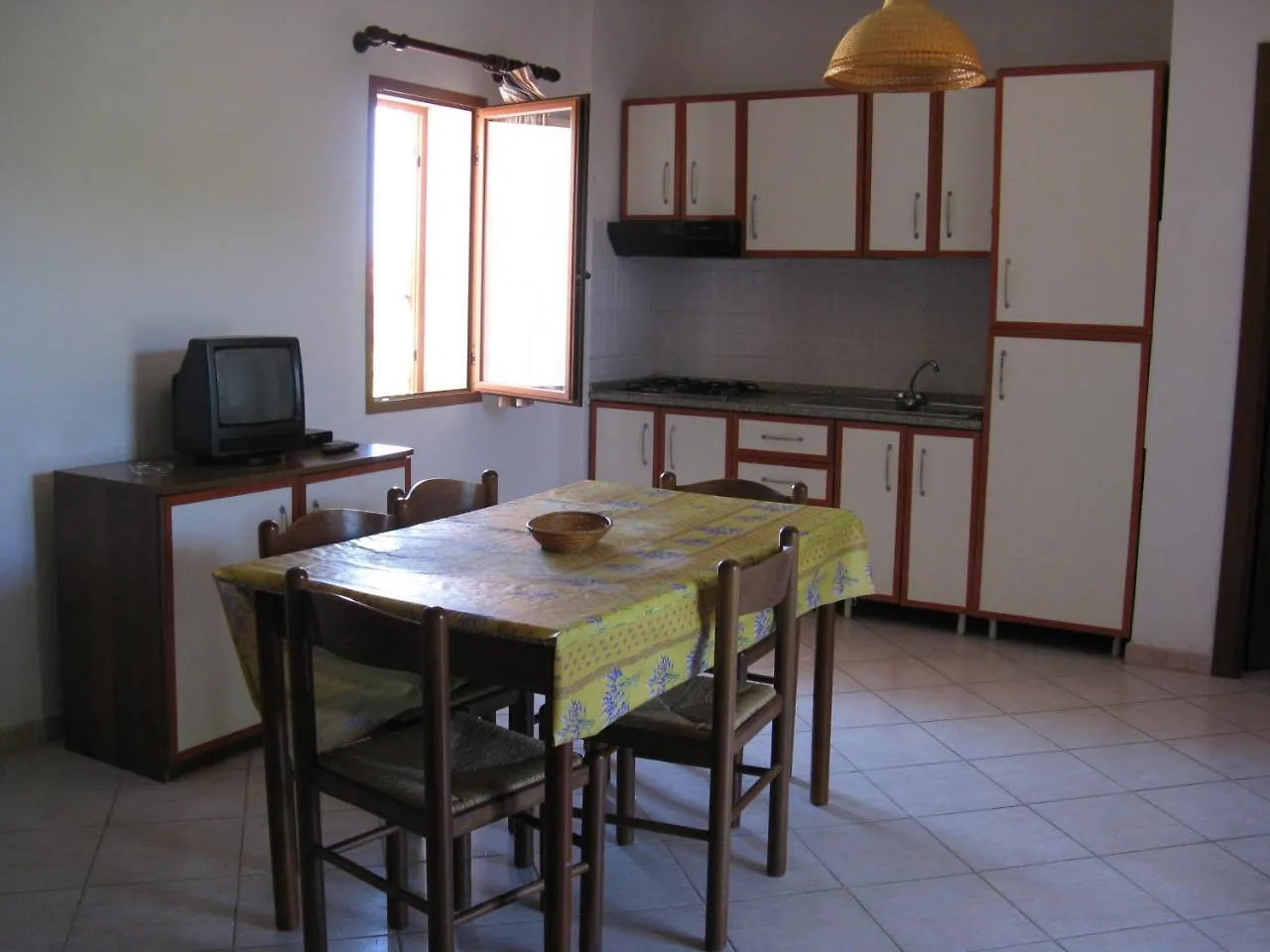 Case Del Borgo Isola Rossa Apartman 0*,